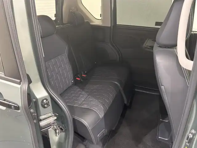 三菱 デリカミニ G プレミアム 愛媛県 2023(令5)年 0.7万km 緑 純正9インチナビ/(Bluetooth/CD/DVD/フルセグ)/全周囲カメラ/マイパイロット/デジタルルームミラー/衝突被害軽減ブレーキ/レーンキープアシスト/前後コーナーセンサー/ダウンヒルアシストコントロール/D/Nシートヒーター/ステアリングヒーター/両側電動スライドドア/ルーフレール/サイドサンシェード/リアサーキュレーター/LEDヘッドライト/オートマチックハイビーム/オートライト/ヘッドライトレベライザー/スペアキー/保証書/取扱説明書