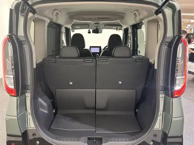 三菱 デリカミニ G プレミアム 愛媛県 2023(令5)年 0.7万km 緑 純正9インチナビ/(Bluetooth/CD/DVD/フルセグ)/全周囲カメラ/マイパイロット/デジタルルームミラー/衝突被害軽減ブレーキ/レーンキープアシスト/前後コーナーセンサー/ダウンヒルアシストコントロール/D/Nシートヒーター/ステアリングヒーター/両側電動スライドドア/ルーフレール/サイドサンシェード/リアサーキュレーター/LEDヘッドライト/オートマチックハイビーム/オートライト/ヘッドライトレベライザー/スペアキー/保証書/取扱説明書