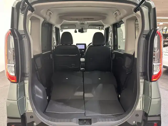 三菱 デリカミニ G プレミアム 愛媛県 2023(令5)年 0.7万km 緑 純正9インチナビ/(Bluetooth/CD/DVD/フルセグ)/全周囲カメラ/マイパイロット/デジタルルームミラー/衝突被害軽減ブレーキ/レーンキープアシスト/前後コーナーセンサー/ダウンヒルアシストコントロール/D/Nシートヒーター/ステアリングヒーター/両側電動スライドドア/ルーフレール/サイドサンシェード/リアサーキュレーター/LEDヘッドライト/オートマチックハイビーム/オートライト/ヘッドライトレベライザー/スペアキー/保証書/取扱説明書