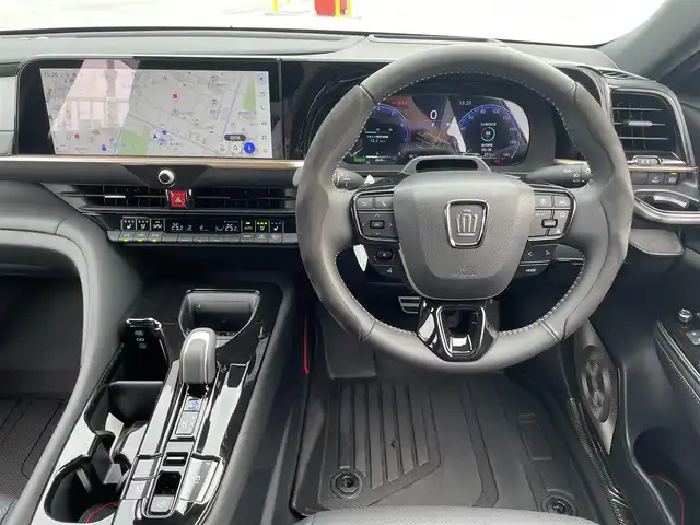 トヨタ クラウン スポーツ Z 東京都 2024(令6)年 0.7万km パールⅡ ワンオーナー/4WD /Toyota Safety Sense/　プリクラッシュセーフティシステム/　レーンディパーチャーアラート/　BSM・RCTA・RCD・PDA・PKSB・SEA・AVSP/   RSA・レーダークルーズコントロール/パーキングアシスト/オートライト/オートマチックハイビーム/オートワイパー/ワイヤレス充電/純正ナビ・BT/地デジTV/バックカメラ/全方位カメラ/黒革シート/シートヒーター/エアシート/パワーバックカメラ/メモリーパワーシート/純正２１インチアルミ/デジタルインナーミラー/ビルトインETC2.0/モデリスタドアハンドルプロテクター/マフラーカッター/スペアキー１本/保証書・取説