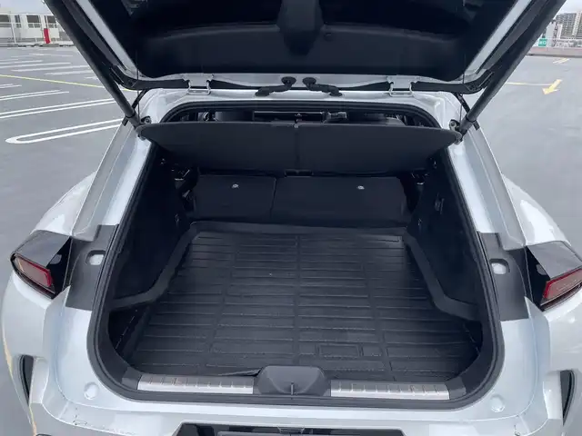 トヨタ クラウン スポーツ Z 東京都 2024(令6)年 0.7万km パールⅡ ワンオーナー/4WD /Toyota Safety Sense/　プリクラッシュセーフティシステム/　レーンディパーチャーアラート/　BSM・RCTA・RCD・PDA・PKSB・SEA・AVSP/   RSA・レーダークルーズコントロール/パーキングアシスト/オートライト/オートマチックハイビーム/オートワイパー/ワイヤレス充電/純正ナビ・BT/地デジTV/バックカメラ/全方位カメラ/黒革シート/シートヒーター/エアシート/パワーバックカメラ/メモリーパワーシート/純正２１インチアルミ/デジタルインナーミラー/ビルトインETC2.0/モデリスタドアハンドルプロテクター/マフラーカッター/スペアキー１本/保証書・取説