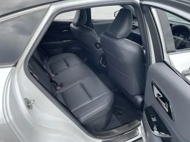 トヨタ クラウン スポーツ Z 東京都 2024(令6)年 0.7万km パールⅡ ワンオーナー/4WD /Toyota Safety Sense/　プリクラッシュセーフティシステム/　レーンディパーチャーアラート/　BSM・RCTA・RCD・PDA・PKSB・SEA・AVSP/   RSA・レーダークルーズコントロール/パーキングアシスト/オートライト/オートマチックハイビーム/オートワイパー/ワイヤレス充電/純正ナビ・BT/地デジTV/バックカメラ/全方位カメラ/黒革シート/シートヒーター/エアシート/パワーバックカメラ/メモリーパワーシート/純正２１インチアルミ/デジタルインナーミラー/ビルトインETC2.0/モデリスタドアハンドルプロテクター/マフラーカッター/スペアキー１本/保証書・取説