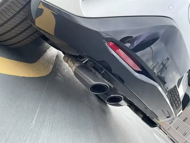 トヨタ クラウン スポーツ Z 東京都 2024(令6)年 0.7万km パールⅡ ワンオーナー/4WD /Toyota Safety Sense/　プリクラッシュセーフティシステム/　レーンディパーチャーアラート/　BSM・RCTA・RCD・PDA・PKSB・SEA・AVSP/   RSA・レーダークルーズコントロール/パーキングアシスト/オートライト/オートマチックハイビーム/オートワイパー/ワイヤレス充電/純正ナビ・BT/地デジTV/バックカメラ/全方位カメラ/黒革シート/シートヒーター/エアシート/パワーバックカメラ/メモリーパワーシート/純正２１インチアルミ/デジタルインナーミラー/ビルトインETC2.0/モデリスタドアハンドルプロテクター/マフラーカッター/スペアキー１本/保証書・取説
