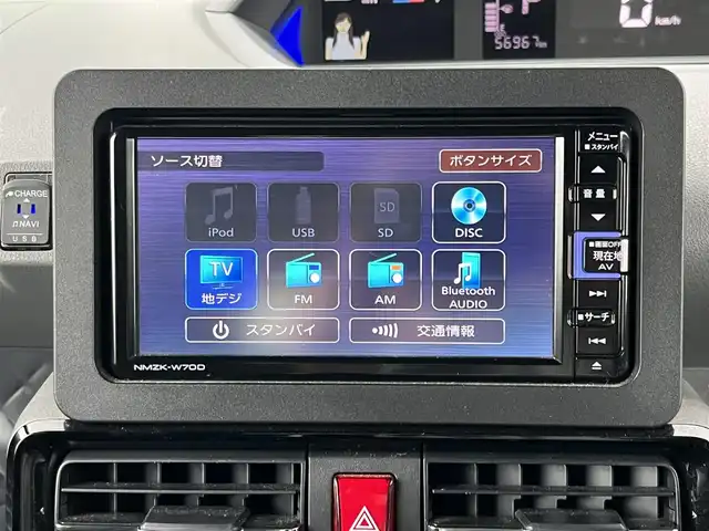 ダイハツ タント カスタム X セレクション 奈良県 2020(令2)年 5.7万km シャイニングホワイトパール 純正ナビ（NMZK-W70D)/（フルセグ／ＢＴ／ＣＤ／ＤＶＤ）/バックカメラ/衝突軽減システム/前後コーナーセンサー/レーンキープシステム/両側パワースライドドア/ハーフレザーシート/前席シートヒーター/後席サンシェード/前方ドライブレコーダー/ＥＴＣ/純正14インチＡＷ