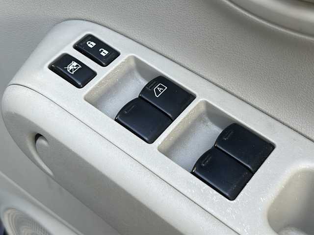 日産 キューブ 15X Mセレクション 埼玉県 2009(平21)年 10万km ビターショコラ 純正ナビ /(SD/CD/AUX/DVD/Photo/iPod)/バックカメラ /ワンオーナー/プッシュスタート　/純正フロア　/純正オーディオ　/パワーステアリング　/パワーウィンドウ　/ABS　/保証書　/取扱説明書　/スマートキー　/スペアキー1本