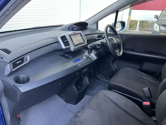 ホンダ フリード G ジャストセレクション 高知県 2014(平26)年 12.1万km コバルトブルーパール 純正メモリナビ/Bluetooth接続/ETC/バックカメラ/フルセグテレビ/純正フロアマット/両側パワースライドドア/スマートキー/横滑り防止装置/盗難防止装置/オートライト/運転席＋助手席エアバッグ/AM/FM/AAC