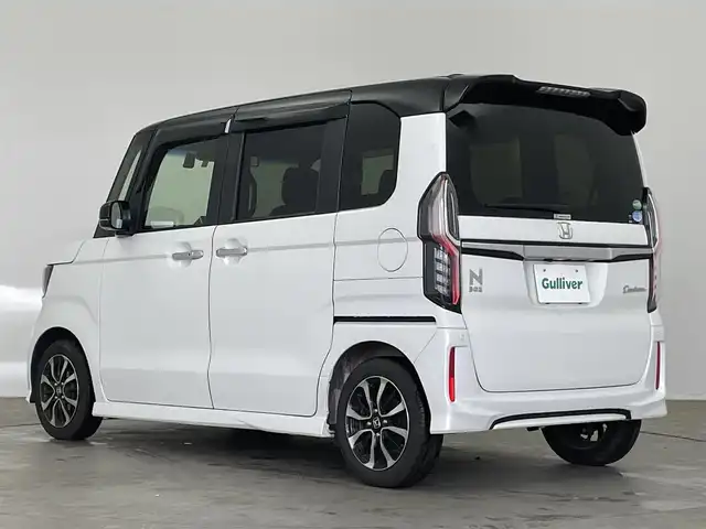 ホンダ Ｎ ＢＯＸ カスタム G L ホンダセンシング 大分県 2018(平30)年 5.7万km プラチナホワイトパール 純正ナビ　/バックカメラ　/ホンダセンシング　/クルーズコントロール　/ＥＴＣ　/フルセグＴＶ　/パワースライドドア　/フルセグＴＶ　/純正１４型アルミホイール　/ＬＥＤライト　/純正ドライブレコーダー　/コーナーセンサー