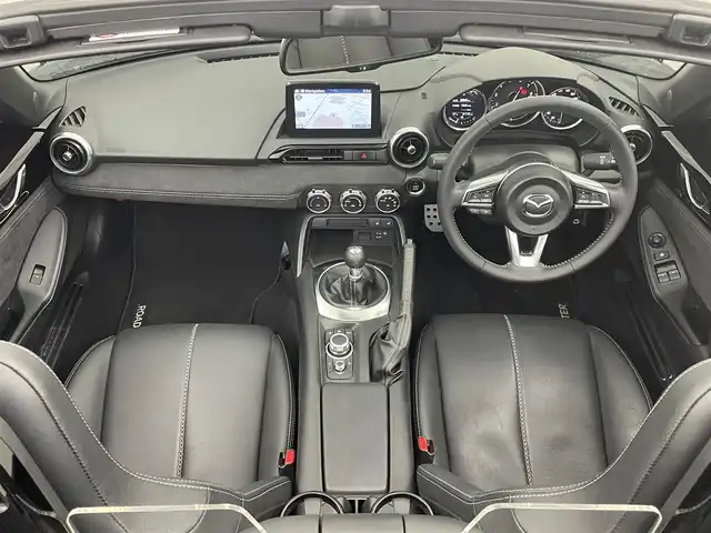 マツダ ロードスター S レザーパッケージ 埼玉県 2022(令4)年 2.2万km プラチナクォーツメタリック ワンオーナー/純正メモリーナビ(DVD/CD/AM/FM/BT/USB/AUX)/フルセグTV/スマートシティーブレーキサポート/レーンキープアシスト/BSMブラインドスポットミラー/車線逸脱警報/交通標識認識/パーキングセンサー/クルーズコントロール/ピアノ調＆アルカンターラコンビ内張/黒レザーシート/シートヒーター/BOSEサウンドシステム/前方ドライブレコーダー/横滑り防止装置/純正フロアマット/ビルトインETC