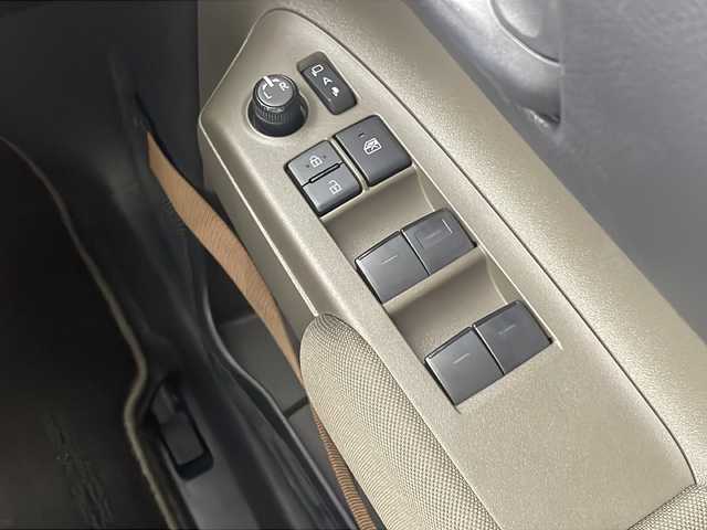 トヨタ シエンタ G 栃木県 2023(令5)年 0.9万km アーバンカーキ 純正ディスプレイオーディオ ナビ機能あり/(BT/AM/FM/フルセグ）/ビルトインＥＴＣ/トヨタセーフティセンス/・プリクラッシュセーフティ/・レーンディパーチャーアラート/・レーントレーシングアシスト/・レーダークルーズコントロール/・オートマチックハイビーム/・プロアクティブドライビングアシスト/・発進遅れ告知機能/パーキングサポートブレーキ/ブラインドスポットモニター/バックカメラ/両側パワースライドドア/純正フロアマット/プッシュスタート/スマートキー