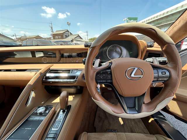 レクサス ＬＣ 500h Sパッケージ 愛知県 2017(平29)年 2.1万km ラディアントレッドコントラストレイヤリング スマートキー/プッシュスタート/純正メーカーナビ/（CD/DVD/FM/AM/BT/フルセグTV）/マークレビンソンサウンドシステム/バックカメラ/ビルトイン2.0ETC/純正21インチAW/レクサスセーフティシステム/レーダークルーズコントロール/ヘッドアップディスプレイ/ブラインドスポットモニター/前後ドライブレコーダー/ハーフレザーシート/前席パワーシート（D席メモリー付き）/前席シートヒーター/エアシート/ハンドルヒーター /LEDヘッドライト/取説、保証書/スペアキー