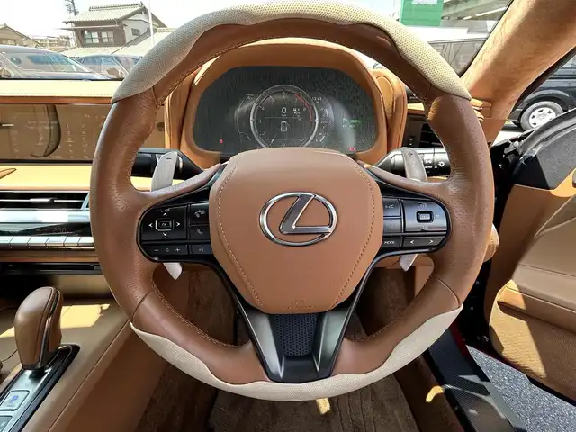 レクサス ＬＣ 500h Sパッケージ 愛知県 2017(平29)年 2.1万km ラディアントレッドコントラストレイヤリング スマートキー/プッシュスタート/純正メーカーナビ/（CD/DVD/FM/AM/BT/フルセグTV）/マークレビンソンサウンドシステム/バックカメラ/ビルトイン2.0ETC/純正21インチAW/レクサスセーフティシステム/レーダークルーズコントロール/ヘッドアップディスプレイ/ブラインドスポットモニター/前後ドライブレコーダー/ハーフレザーシート/前席パワーシート（D席メモリー付き）/前席シートヒーター/エアシート/ハンドルヒーター /LEDヘッドライト/取説、保証書/スペアキー