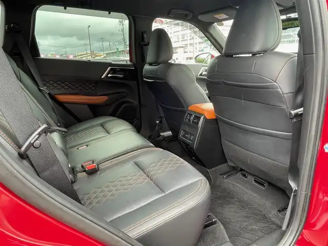 三菱 アウトランダー ＰＨＥＶ P 島根県 2021(令3)年 2.4万km レッドダイヤモンド 4WD/純正12型メモリナビ/フルセグＴＶ/BT/アラウンドビューモニター/（全周囲・前方・後方・サイド）/マイパイロット　/・レーダークルーズコントロール　/・レーンキープアシスト/・衝突軽減システム　/・前後コーナーセンサー/BOSEスピーカー/ハーフレザーシート　/全席シートヒーター/前席パワーシート/ハンドルヒーター/パワーバックドア/ETC/純正LEDライト/純正20インチアルミホイール/充電ケーブルあり