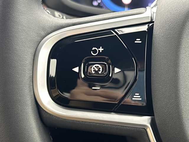 ボルボ Ｖ６０ アルティメット B4 宮城県 2022(令4)年 1.6万km ゴールド 純正ナビ/全方位カメラ/ETC/前後ドライブレコーダー/マッサージ機能/レーダークルーズコントロール/レザーシート/パワーシート/シートメモリー/シートヒーター/エアシート/ステアリングヒーター/置くだけ充電/プッシュスタート/スマートキー/オートライト/オートマチックハイビーム/LEDヘッドライト/フォグランプ/純正18インチアルミホイール