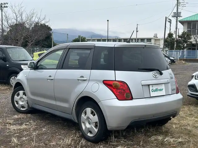 トヨタ イスト 1．3F L－ED HIDセレ 静岡県 2004(平16)年 15.4万km シルバーマイカM