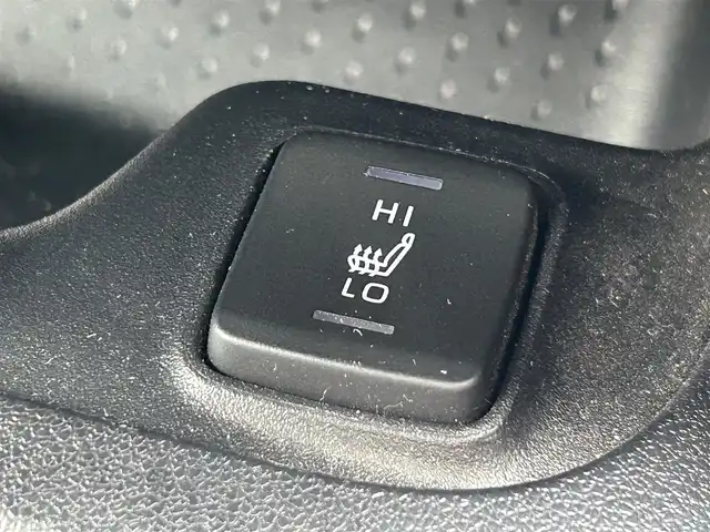 トヨタ カローラ スポーツ ハイブリッドG Z 大阪府 2020(令2)年 2.1万km アティチュードブラックマイカ/ダークブルーマイカメタリック 2トーン 純正９インチナビ/  フルセグTV/Bluetooth/USB/バックモニター/衝突軽減ブレーキ　/コーナーセンサー/横滑り防止装置/ＢＳＭ/前席シートヒーター/レーダークルーズコントロール/レーンキープアシスト/前後ドライブレコーダー/オートマチックハイビーム/純正18インチアルミホイール/ハーフレザーシート/純正フロアマット/プッシュスタート/スマートキー/ＥＴＣ/ＬＥＤ/禁煙車