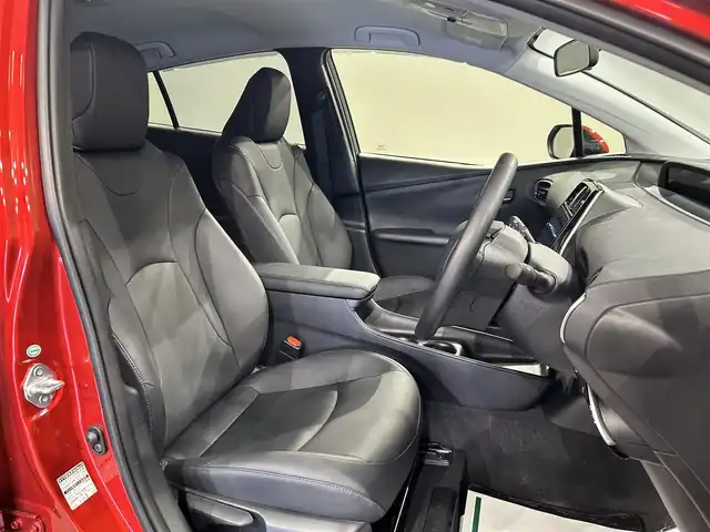 トヨタ プリウス S ツーリングセレクション 愛知県 2016(平28)年 1.7万km エモーショナルレッド アルパイン９インチナビ/シートヒーター/ビルトインＥＴＣ/バックカメラ/ＩＳＯＦＩＸ/アクセサリーソケット/ＬＥＤヘッドライト/オートエアコン/合成皮革シート/シャークアンテナ/オートライト/社外フロアマット/純正17インチアルミホイール