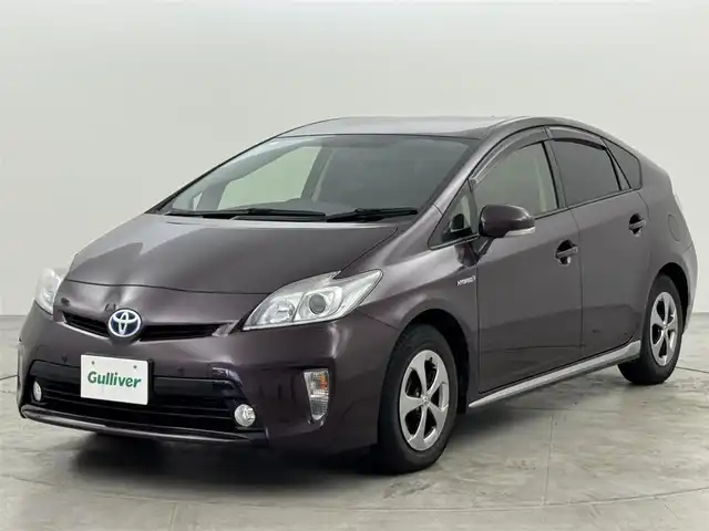 トヨタ プリウス S　マイコーデ 福岡県 2013(平25)年 5.4万km ディープアメジストマイカメタリック 純正ナビ（Ｂｌｕｅｔｏｏｔｈ）　/バックカメラ　/ビルトインＥＴＣ　/クルーズコントロール　/コーナーセンサー　/プッシュスタート　/ステアリングリモコン　/電動格納式ドアミラー　/純正フロアマット　/フォグランプ