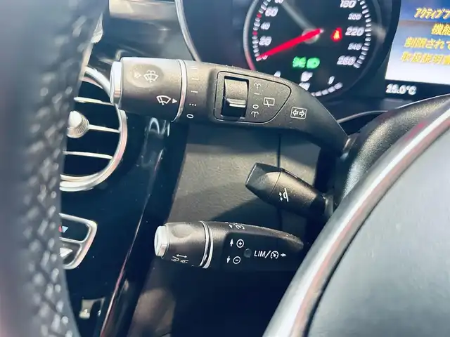 メルセデス・ベンツ ＧＬＣ２００ スポーツ 大阪府 2017(平29)年 3万km イリジウムシルバー レーダーセーフティP/ワンオーナー/ハーフレザー/メモリ付きパワーシート/シートヒーター/ACC/純正ナビ/TV/360度カメラ/純正19インチAW/LEDヘッドライト/電動リアゲート/ブラインドスポット/クリアランスソナー/ルーフレール/ETC/パドルシフト