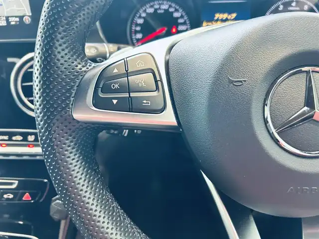 メルセデス・ベンツ ＧＬＣ２００ スポーツ 大阪府 2017(平29)年 3万km イリジウムシルバー レーダーセーフティP/ワンオーナー/ハーフレザー/メモリ付きパワーシート/シートヒーター/ACC/純正ナビ/TV/360度カメラ/純正19インチAW/LEDヘッドライト/電動リアゲート/ブラインドスポット/クリアランスソナー/ルーフレール/ETC/パドルシフト