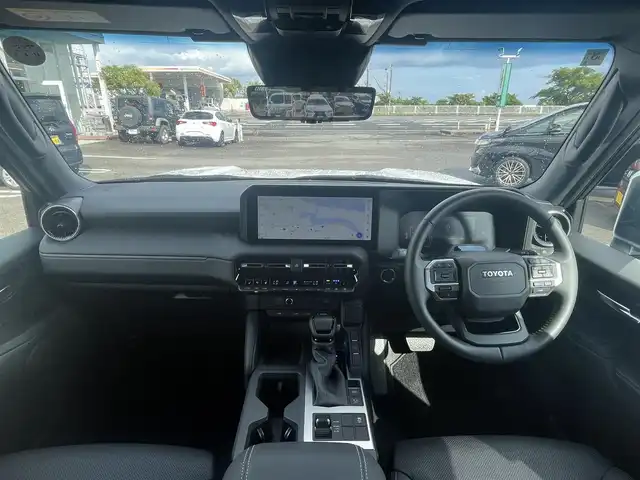 トヨタ ランドクルーザー ２５０ VX 宮崎県 2024(令6)年 0.2万km プラチナホワイトパールマイカ 純正ナビ/フルセグTV/バックカメラ/全方位カメラ/ステアリングスイッチ/レーダークルーズコントロール/横滑り防止機能/パワーバックドア /ブラックレザーシート/サンルーフ/D席/N席シートヒーター/D席/ N席シートクーラー/ステアリングヒーター/デジタルインナーミラー/ブラインドスポットモニタ/ビルトインETC