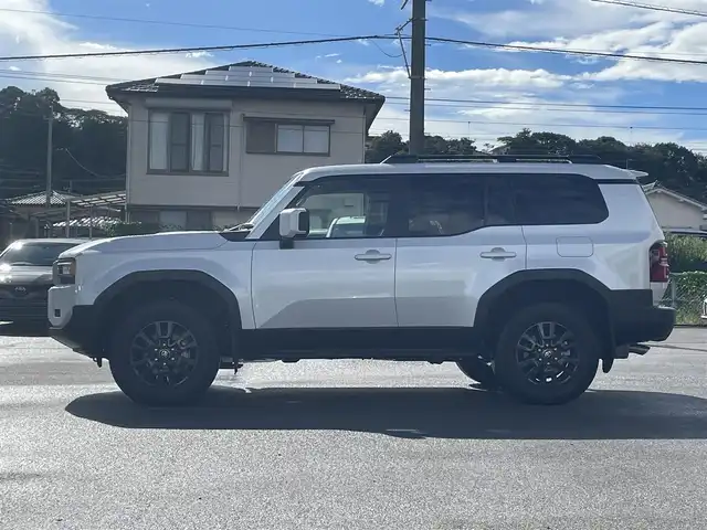 トヨタ ランドクルーザー ２５０ VX 宮崎県 2024(令6)年 0.2万km プラチナホワイトパールマイカ 純正ナビ/フルセグTV/バックカメラ/全方位カメラ/ステアリングスイッチ/レーダークルーズコントロール/横滑り防止機能/パワーバックドア /ブラックレザーシート/サンルーフ/D席/N席シートヒーター/D席/ N席シートクーラー/ステアリングヒーター/デジタルインナーミラー/ブラインドスポットモニタ/ビルトインETC
