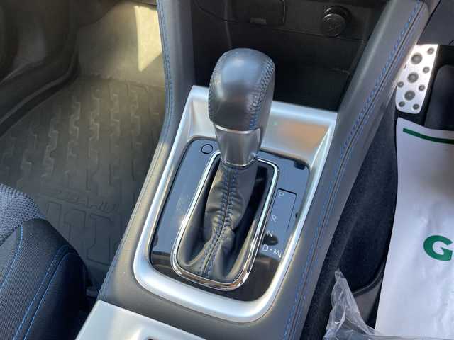 スバル レヴォーグ 1．6GT－S アイサイト 石川県 2014(平26)年 8.4万km パール ４ＷＤ　社外メモリーナビ　フルセグＴＶ　バックカメラ　ＬＥＤヘッドライト　ＥＴＣ　アイサイト　レーダークルーズ　純正アルミホイール　スマートキー　プッシュスタート　電動ミラー　保証書