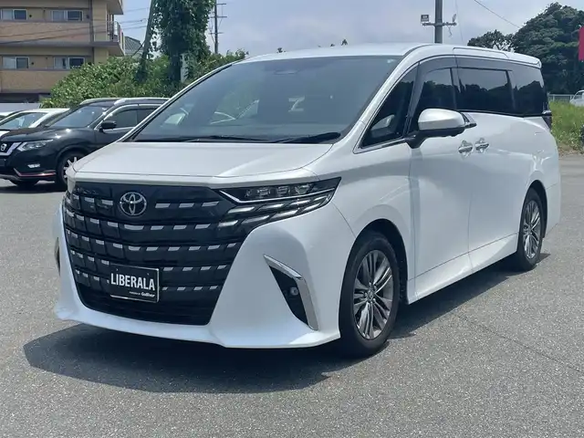 トヨタ アルファード Z 福岡県 2024(令6)年 1.7万km プラチナホワイトパールマイカ ワンオーナー/両側パワースライドドア/デジタルインナーミラー/黒革シート/パワーシート/シートヒーター/エアシート/純正ナビ/全方位カメラ/Bluetooth/HDMI/パワーバックドア/フリップダウンモニター/純正18インチアルミホイール/ETC2.0/取扱説明書/保証書/スペアキー×1