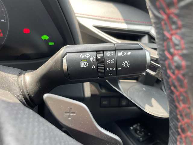 レクサス ＵＸ 250h Fスポーツ 福岡県 2019(平31)年 6.5万km グラファイトブラックガラスフレーク パノラミックビューモニター/プリクラッシュセーフティ/レーンキープアシスト/横滑り防止/前後ドラレコ/カーテンエアバッグ/LEDオートライト/オートマチックハイビーム/クルーズコントロール/ETC2.0/サンルーフ/純正ナビ/・フルセグＴＶ/・ＢＴ/・ＣＤ/・ＡＵＸ/・Miracast/電動リアゲート/純正フルエアロ/純正フロアマット/純正アルミホイール/レザーシート/・シートヒーター/・エアシート/パワーシート/シートメモリ/ステアリングヒーター/ワイヤレス充電/サンシェード
