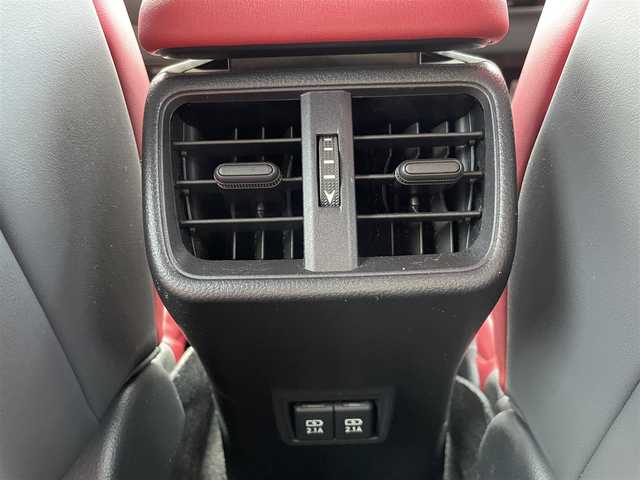 レクサス ＵＸ 250h Fスポーツ 福岡県 2019(平31)年 6.5万km グラファイトブラックガラスフレーク パノラミックビューモニター/プリクラッシュセーフティ/レーンキープアシスト/横滑り防止/前後ドラレコ/カーテンエアバッグ/LEDオートライト/オートマチックハイビーム/クルーズコントロール/ETC2.0/サンルーフ/純正ナビ/・フルセグＴＶ/・ＢＴ/・ＣＤ/・ＡＵＸ/・Miracast/電動リアゲート/純正フルエアロ/純正フロアマット/純正アルミホイール/レザーシート/・シートヒーター/・エアシート/パワーシート/シートメモリ/ステアリングヒーター/ワイヤレス充電/サンシェード