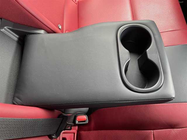レクサス ＵＸ 250h Fスポーツ 福岡県 2019(平31)年 6.5万km グラファイトブラックガラスフレーク パノラミックビューモニター/プリクラッシュセーフティ/レーンキープアシスト/横滑り防止/前後ドラレコ/カーテンエアバッグ/LEDオートライト/オートマチックハイビーム/クルーズコントロール/ETC2.0/サンルーフ/純正ナビ/・フルセグＴＶ/・ＢＴ/・ＣＤ/・ＡＵＸ/・Miracast/電動リアゲート/純正フルエアロ/純正フロアマット/純正アルミホイール/レザーシート/・シートヒーター/・エアシート/パワーシート/シートメモリ/ステアリングヒーター/ワイヤレス充電/サンシェード