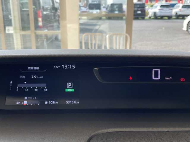 日産 セレナ ハイウェイスター 埼玉県 2016(平28)年 5.4万km ブリリアントホワイトパール 2トーン エマージェンシーブレーキ/純正9インチSDナビ/　　CD/DVD/BT/USB/フルセグ/バックカメラ/純正フリップダウンモニター/クルーズコントロール/両側パワースライドドア/LEDオートヘッドライト/純正１６インチアルミホイール/ステアリングスイッチ/2列目サンシェード/ビルトインETC/禁煙車