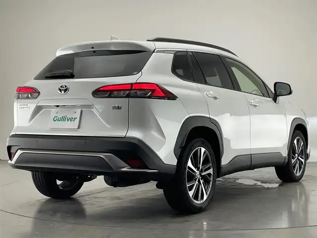 トヨタ カローラ クロス ハイブリッド Z 愛知県 2023(令5)年 1.1万km プラチナホワイトパールマイカ 純正８インチディスプレイオーディオ/トヨタセーフティセンス/全方位カメラ/Miracast/ブラインドスポットモニター/電動パーキング/シートヒーター/パワーシート/パワーバックドア/フルセグTV/レーダークルーズコントロール/ETC/LEDオートライト/オートマチックハイビーム/カーテンエアバッグ/衝突被害軽減システム/純正アルミホイール/純正フロアマット/フォグランプ/禁煙車