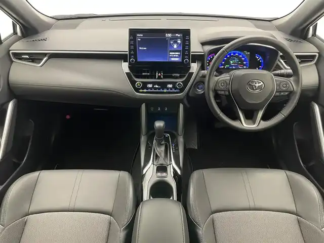 トヨタ カローラ クロス ハイブリッド Z 愛知県 2023(令5)年 1.1万km プラチナホワイトパールマイカ 純正８インチディスプレイオーディオ/トヨタセーフティセンス/全方位カメラ/Miracast/ブラインドスポットモニター/電動パーキング/シートヒーター/パワーシート/パワーバックドア/フルセグTV/レーダークルーズコントロール/ETC/LEDオートライト/オートマチックハイビーム/カーテンエアバッグ/衝突被害軽減システム/純正アルミホイール/純正フロアマット/フォグランプ/禁煙車