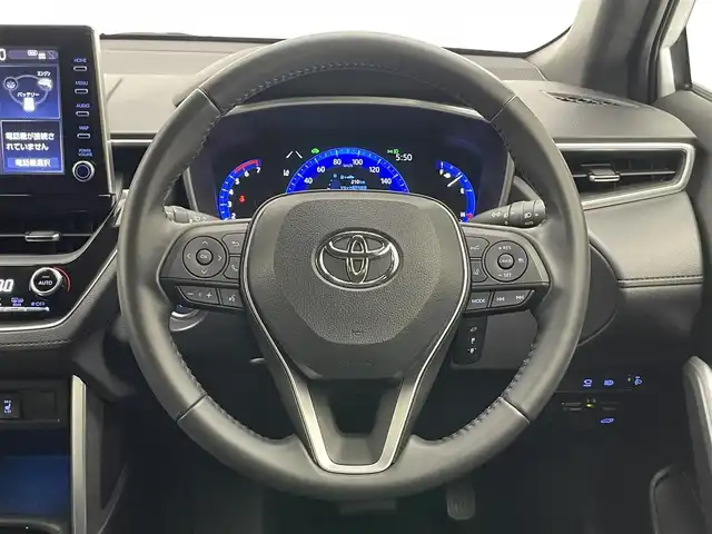 トヨタ カローラ クロス ハイブリッド Z 愛知県 2023(令5)年 1.1万km プラチナホワイトパールマイカ 純正８インチディスプレイオーディオ/トヨタセーフティセンス/全方位カメラ/Miracast/ブラインドスポットモニター/電動パーキング/シートヒーター/パワーシート/パワーバックドア/フルセグTV/レーダークルーズコントロール/ETC/LEDオートライト/オートマチックハイビーム/カーテンエアバッグ/衝突被害軽減システム/純正アルミホイール/純正フロアマット/フォグランプ/禁煙車