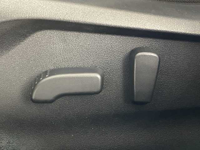 スバル インプレッサ スポーツ 2．0i－S アイサイト 神奈川県 2016(平28)年 4.7万km ピュアレッド 純正8型インターナビ【CN-LR820DFC】/フルセグ　CD DVD　HDMI　iPod　USB　ナノイー　/バックカメラ/アイサイトver３/衝突危険警報/プリクラッシュブレーキ/全車速追従機能付クルーズコントロール/AT誤発進抑制制御/車線逸脱警報/ふらつき警報/先行車発進お知らせ機能/ブラインドスポットモニター/後退時ブレーキアシスト/革巻きステアリング/ステアリングスイッチ/パドルシフト/前席シートヒーター/パワーシート/電動パーキングブレーキ/社外前方ドライブレコーダー/ダウンヒルアシストコントロール/アイドリングストップ/純正ETC/プッシュスタート/スマートキー/LEDヘッドランプ/LEDLiner/フロントフォグランプ/オートライト/純正18インチアルミホイール/STIフロントリップスポイラー/純正サイド/リアスポイラー/取説/スペアキー2本【キータグ付】