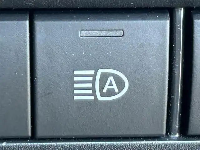 トヨタ ノア S－G 静岡県 2023(令5)年 1.7万km アティチュードブラックマイカ 純正ディスプレイオーディオ/バックカメラ/TV/ナビ/Bluetooth/Apple CarPlay/後席モニター/ETC２．０/レーザークルーズコントロール/前後ドライブレコーダー/オートライト/オートハイビーム/片側電動スライドドア/レーンキープアシスト/コーナーセンサー