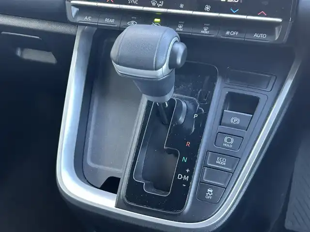 トヨタ ノア S－G 静岡県 2023(令5)年 1.7万km アティチュードブラックマイカ 純正ディスプレイオーディオ/バックカメラ/TV/ナビ/Bluetooth/Apple CarPlay/後席モニター/ETC２．０/レーザークルーズコントロール/前後ドライブレコーダー/オートライト/オートハイビーム/片側電動スライドドア/レーンキープアシスト/コーナーセンサー