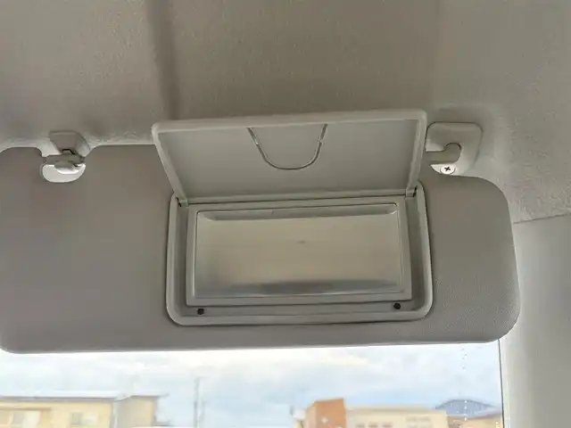 スズキ ハスラー G 大分県 2019(令1)年 2.6万km クールカーキPM ・オーディオ/・デュアルカメラブレーキサポート/・シートヒーター/・レーンアシスト/・ベンチシート/・フルフラットシート/・スマートキー/・プッシュスタートボタン/・アイドリングストップ/・オートエアコン/・フロアマット