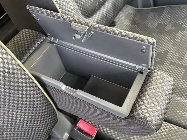 スズキ ハスラー G 大分県 2019(令1)年 2.6万km クールカーキPM ・オーディオ/・デュアルカメラブレーキサポート/・シートヒーター/・レーンアシスト/・ベンチシート/・フルフラットシート/・スマートキー/・プッシュスタートボタン/・アイドリングストップ/・オートエアコン/・フロアマット