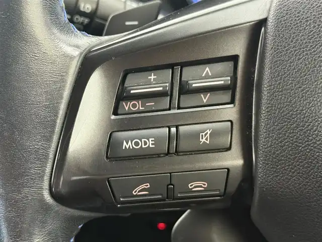 スバル レヴォーグ 1．6GT－S アイサイト 愛知県 2014(平26)年 6.5万km パール SDナビ/・フルセグTV/・AM/FM/・Bluetooth/・DVD/・AUX/アイサイト/クルーズコントロール/パドルシフト/ETC/パワーシート/バックカメラ/ステリングスイッチ/横滑り防止装置/アイドリングストップ/レーンキープアシスト/スマートキー/純正18インチアルミホイール