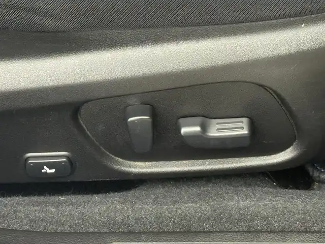 スバル レヴォーグ 1．6GT－S アイサイト 愛知県 2014(平26)年 6.5万km パール SDナビ/・フルセグTV/・AM/FM/・Bluetooth/・DVD/・AUX/アイサイト/クルーズコントロール/パドルシフト/ETC/パワーシート/バックカメラ/ステリングスイッチ/横滑り防止装置/アイドリングストップ/レーンキープアシスト/スマートキー/純正18インチアルミホイール