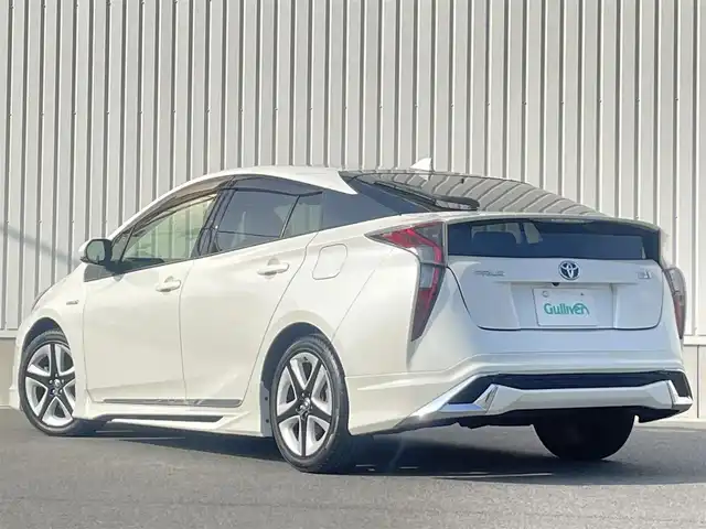 トヨタ プリウス S ツーリングセレクション 群馬県 2018(平30)年 7.6万km ホワイトパールクリスタルシャイン モデリスタフルエアロ/純正9インチナビ【NSZT-Y66T】/Bluetooth/AM/FM/HDMI/CD/DVD/フルセグテレビ/プリクラッシュセーフティ/レーンディパーチャーアラート/クリアランスソナー/レーダークルーズコントロール/LEDヘッドライト&LEDフォグ/バックカメラ/D/N席シートヒーター/ETC/純正フロアマット/トノカバー/スマートキー/純正17インチAW/保証書/取扱説明書