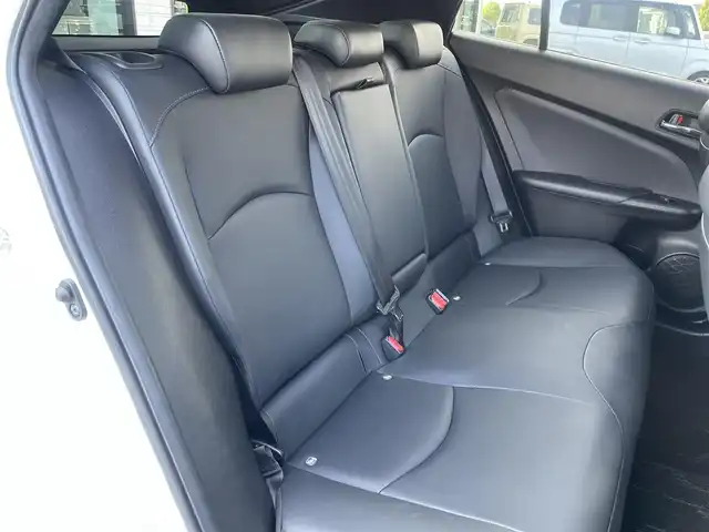 トヨタ プリウス S ツーリングセレクション 群馬県 2018(平30)年 7.6万km ホワイトパールクリスタルシャイン モデリスタフルエアロ/純正9インチナビ【NSZT-Y66T】/Bluetooth/AM/FM/HDMI/CD/DVD/フルセグテレビ/プリクラッシュセーフティ/レーンディパーチャーアラート/クリアランスソナー/レーダークルーズコントロール/LEDヘッドライト&LEDフォグ/バックカメラ/D/N席シートヒーター/ETC/純正フロアマット/トノカバー/スマートキー/純正17インチAW/保証書/取扱説明書