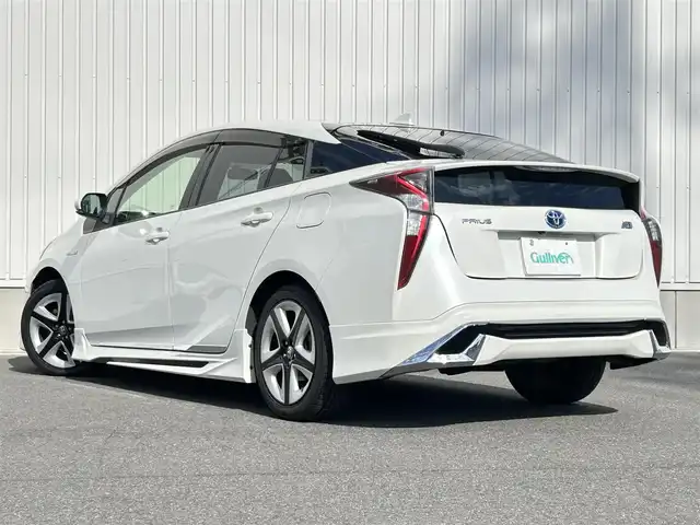 トヨタ プリウス S ツーリングセレクション 群馬県 2018(平30)年 7.6万km ホワイトパールクリスタルシャイン モデリスタフルエアロ/純正9インチナビ【NSZT-Y66T】/Bluetooth/AM/FM/HDMI/CD/DVD/フルセグテレビ/プリクラッシュセーフティ/レーンディパーチャーアラート/クリアランスソナー/レーダークルーズコントロール/LEDヘッドライト&LEDフォグ/バックカメラ/D/N席シートヒーター/ETC/純正フロアマット/トノカバー/スマートキー/純正17インチAW/保証書/取扱説明書