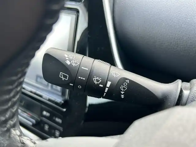 トヨタ プリウス S ツーリングセレクション 群馬県 2018(平30)年 7.6万km ホワイトパールクリスタルシャイン モデリスタフルエアロ/純正9インチナビ【NSZT-Y66T】/Bluetooth/AM/FM/HDMI/CD/DVD/フルセグテレビ/プリクラッシュセーフティ/レーンディパーチャーアラート/クリアランスソナー/レーダークルーズコントロール/LEDヘッドライト&LEDフォグ/バックカメラ/D/N席シートヒーター/ETC/純正フロアマット/トノカバー/スマートキー/純正17インチAW/保証書/取扱説明書