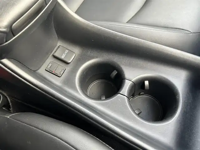 トヨタ プリウス S ツーリングセレクション 群馬県 2018(平30)年 7.6万km ホワイトパールクリスタルシャイン モデリスタフルエアロ/純正9インチナビ【NSZT-Y66T】/Bluetooth/AM/FM/HDMI/CD/DVD/フルセグテレビ/プリクラッシュセーフティ/レーンディパーチャーアラート/クリアランスソナー/レーダークルーズコントロール/LEDヘッドライト&LEDフォグ/バックカメラ/D/N席シートヒーター/ETC/純正フロアマット/トノカバー/スマートキー/純正17インチAW/保証書/取扱説明書