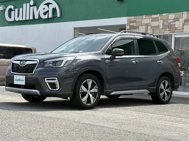 スバル フォレスター ハイブリッド アドバンス 徳島県 2021(令3)年 4.6万km マグネタイトグレーメタリック 社外SD７型ナビ　CN-RE07D/（ラジオ/DISC/USB/SD/フルセグ/BT/iPod）/バックカメラ/デジタルインナーミラー/ブラインドスポットモニター/追従式クルーズコントロール/ハーフレザーシート/D/N席パワーシート/シートメモリ/D/N席シートヒーター/ステアリングヒーター/サイド/フロントカメラ/前後ドライブレコーダー/アイサイト/オートブレーキホールド/メモリーハイトスイッチ/パドルシフト/コーナーセンサー