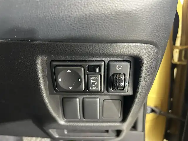 日産 ジューク 15RX タイプV 佐賀県 2013(平25)年 9.2万km メローゴールド 純正ディーラーオプション7インチナビ(MM113D-W)/バックカメラ/ワンセグテレビ/CD/SD/AUX/FM.AM/ETC/電動ミラー/純正フロアマット/純正ドアバイザー/プッシュスタート/スマートキー×2/保証書/取扱説明書