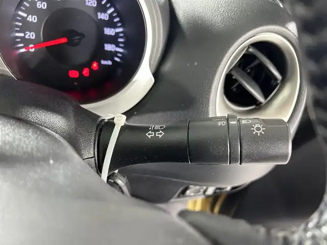 日産 ジューク 15RX タイプV 佐賀県 2013(平25)年 9.2万km メローゴールド 純正ディーラーオプション7インチナビ(MM113D-W)/バックカメラ/ワンセグテレビ/CD/SD/AUX/FM.AM/ETC/電動ミラー/純正フロアマット/純正ドアバイザー/プッシュスタート/スマートキー×2/保証書/取扱説明書