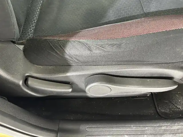 日産 ジューク 15RX タイプV 佐賀県 2013(平25)年 9.2万km メローゴールド 純正ディーラーオプション7インチナビ(MM113D-W)/バックカメラ/ワンセグテレビ/CD/SD/AUX/FM.AM/ETC/電動ミラー/純正フロアマット/純正ドアバイザー/プッシュスタート/スマートキー×2/保証書/取扱説明書